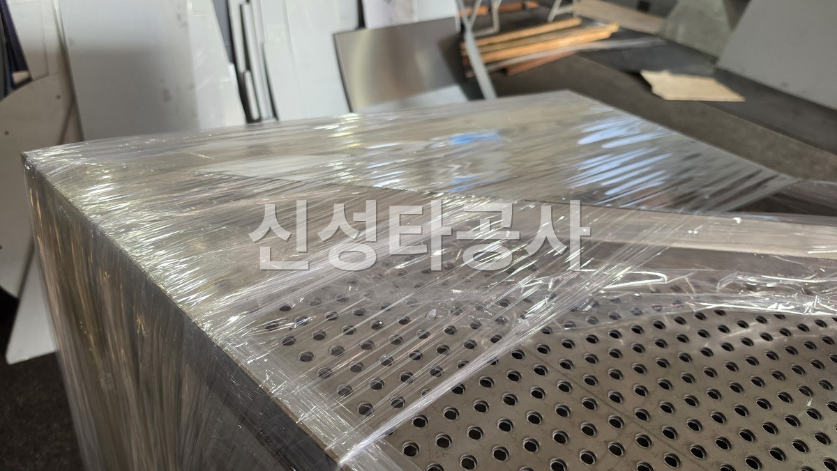 제주도 데크발판 스텐 헤어라인 타공 4
