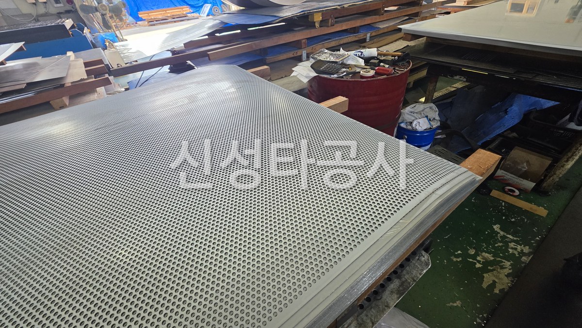 갈바 1T 천장 마감재 타공판 5